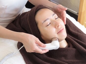 ユニエビューティー(Unie Beauty)の写真/【毛穴開き・乾燥・シミ・シワ・たるみなどでお悩みの方に】土台を整えて、ゆるがない美しい肌に導きます♪
