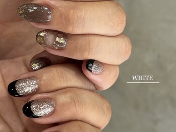 ホワイト(WHITE)/