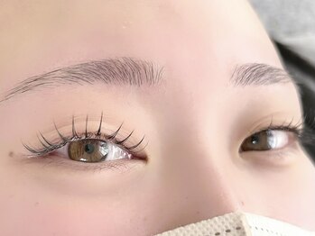 フィグ バイ アルテフィーチェ 西宮(fig by artefice)/フラットラッシュ×アイブロウ