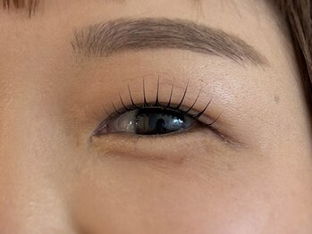 ポームム(POMUM)/まつげパーマ /根元見えない二重