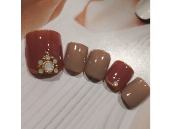 ネイルサロン リリオ(Nail Salon Ririo)/パーツ盛り☆フットネイル