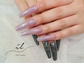 イル 神戸店/ピンク×黒×ロングネイル