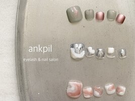 【大人可愛い】ニュアンスネイル