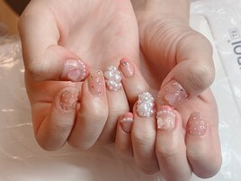フェミニンでやさしいデザイン
