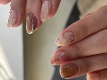 ラクエ(Laque)/お花ネイル ブラウン 手書き