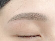 プラスアイ 銀座中央通り店/ナチュラル眉　担当：菅