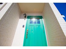 サンライトまほろば/明るい玄関でお出迎え。