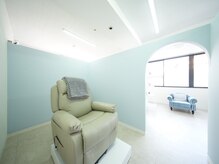 アリー 福井市西方(ALLY)の雰囲気（リクライニングベッド2台完備）