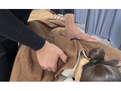 リラスマイル　全身もみほぐし【もみほぐし/肩こり/足つぼ/ヘッドスパ】の写真