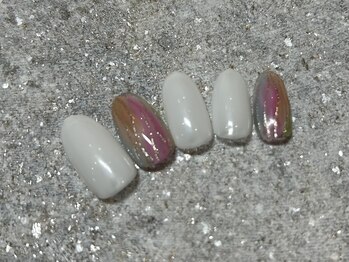 ネイルアンドアイラッシュサロン ミッタ(Mitta)/¥8000-