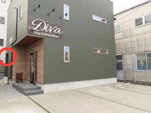 ディーヴァ(Diva)の雰囲気（奥の入口へお入りください◎手前は美容院の入口になります♪）