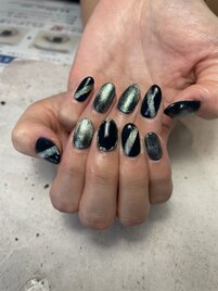 黒×マグネットネイル 担当坂本