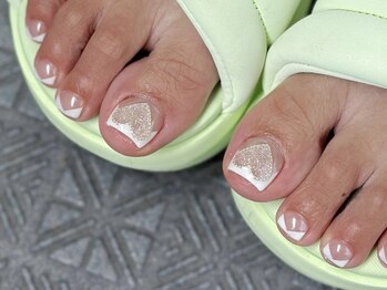 ラヴィエ ベル(La vie est belle)/フット★親指ハートアート