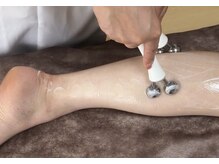 しっかり筋膜ケアで体のバランスを整えたるみ改善、浮腫みケア