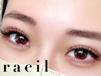 ラシル 都城店(racil)の写真/眉×まつ毛で一気に垢抜けFACEに☆自まつ毛が少ない方でも負担が少なく、目力UP！華やかな瞳で好印象♪