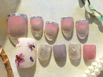 プラスネイル 武蔵小杉店(PLUS NAIL)の写真/可愛いフットデザイン豊富!毎月新作リリース!【触りたくなるすべすべかかと】になれる角質ケアメニューも◎