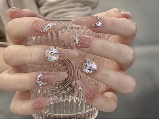 2025年冬】パール ハートのネイルデザイン集｜人気順｜ホットペッパー  