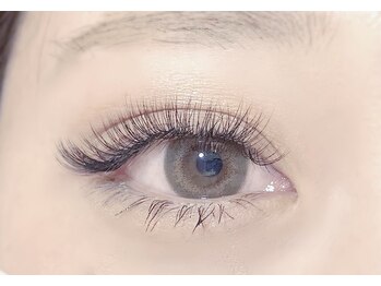 ペリドット(Peri.)/ボリュームラッシュで大人可愛い