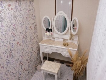 ほぐしの名人 見附店/3階　Hanako　メイクルーム