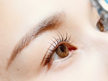 ルナ(LuNa)の写真/口コミ高評価の人気まつげパーマが平日限定価格でお得!!［平日17時まで限定*まつげパーマ（上のみ）¥4000］