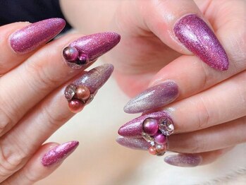 ドレスアップアイズ アンド ネイル(Dress Up Eyes & Nail)の写真/【銀座実力派サロン】持ち込みアートやり放題￥11,550★ブライダルネイルやエアブラシまで◎