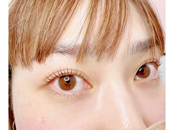 トロワ(TROIS)/ラッシュリフト