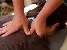 首、肩こりにお悩みの方へ♪辛い箇所を集中指圧マッサージ！