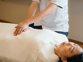 躰 工房 各務原店/【腸もみ】丁寧に緩めていきます