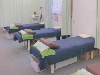 徳幸鍼灸整骨院/施術台