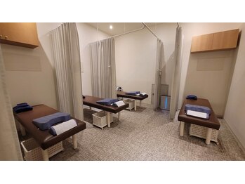 アイキュア鍼灸接骨院 溜池山王メトロピア店(iCure鍼灸接骨院)/院内