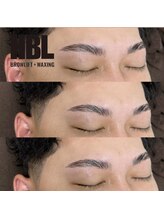 マカナニラッシュ(MAKANANI LASH)/ハリウッドブロウリフト