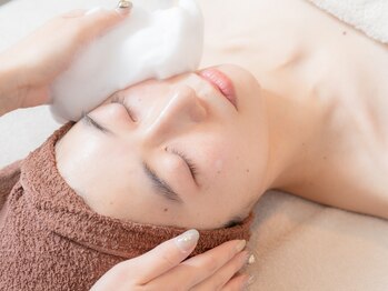 エヌエースキン 北谷店(NAskin)の写真/古い角質を取り除き肌のターンオーバーを促進し理想の美白へ♪さらにお肌のキメを整えてハリツヤアップ！