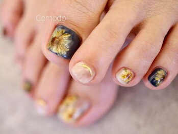 ネイル アトリエ コモード(nail atelier Comodo)の写真/普段ハンドネイルができない方も！夏にオススメのフットネイルで足元からオシャレに♪