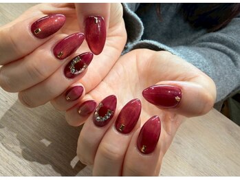 ネイルアンドアイラッシュスタジオ シュシュ(chouchou)/レッドマグ×パーツ