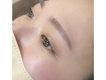 ビューステージ アイブロウサロン 岡山/王道の平行眉♪