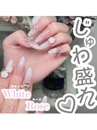 流行りのローズパーツ