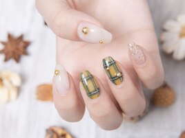 トレンドチェックネイル