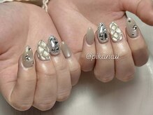 Ｐｉｋａ　Ｎａｉｌ［ピカネイル］上野／御徒町/長さ出しデザイン6本アート