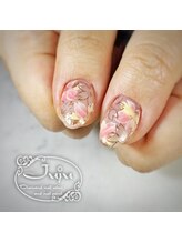 ジュジュ(Juju)/桜のハンドペイントネイル