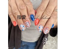 指愛の雰囲気（個性的なネイル）