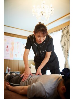 カイロサロン アイリスの写真/重い荷物も、長時間のデスクワークも。もう腰を気にしない毎日へ。〈腰痛/しびれ/反り腰/お尻まで〉