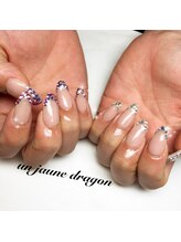 アン ジョーヌドラゴ/キラキラ☆フレンチネイル