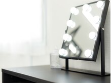 エドゥル(edur)の雰囲気（メイクブース、アイロン完備で施術後にメイク、前髪直し可能◎）