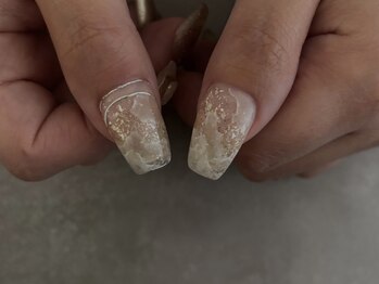 アンリュール 鹿児島店(UnLLURE brilabo)の写真/シンプルこそ自爪の美しさが映える◇美フォルム形成にこだわり、洗練されたデザインとケアで美しい指先を◎