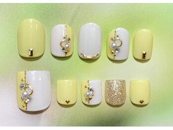 ネイルアトリエ ムース(nail atelier MOUSSE)/イエローネイル