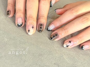 アンガット(angot.)/黒フレンチ×ハートアート