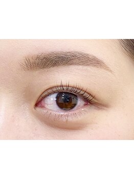 ナチュラル上品な目元にしたい