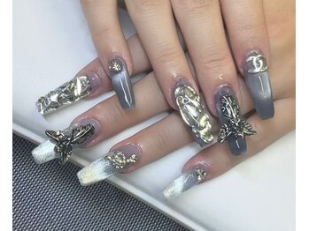 クイーンネイル 新宿(Queen nail)/長さ出し　パーツ付け放題