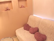 バストケア専門サロン むねの谷子 神戸店の雰囲気（店内はピンクを基調とし、乙女チックな空間に。）