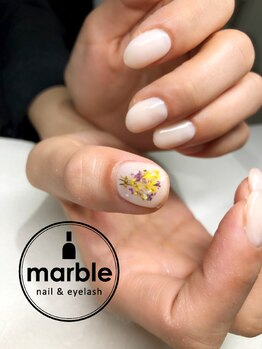 ネイルアンドアイラッシュサロン マーブル(marble)/お花ネイル/5300円